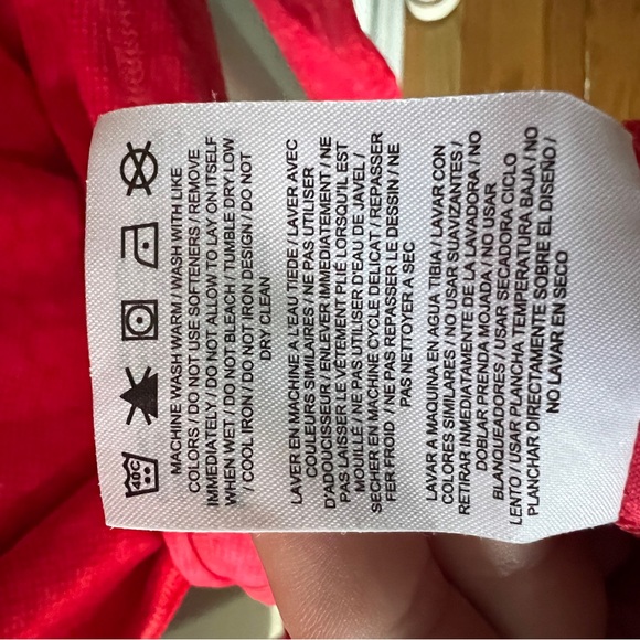 Nike Dri-Fit running top, size medium. - Picture 9 of 9